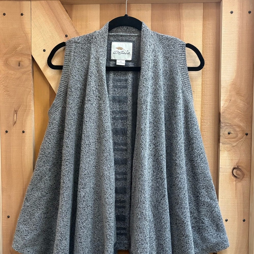 Bob Timberlake Gray Sleeveless Open Cardigan